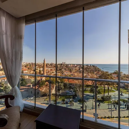Exceptional Apartment With Sea View Near Mermerli Beach In Muratpasa, Antalya Antália