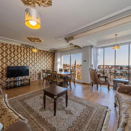Apartamento Exceptional Apartment With Sea View Near Mermerli Beach In Muratpasa, Antalya
